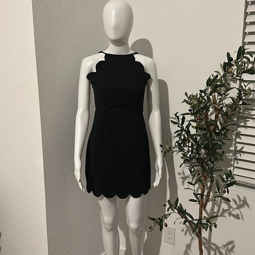 Black Mini Sheath Dress with Halter Neckline for Cocktail